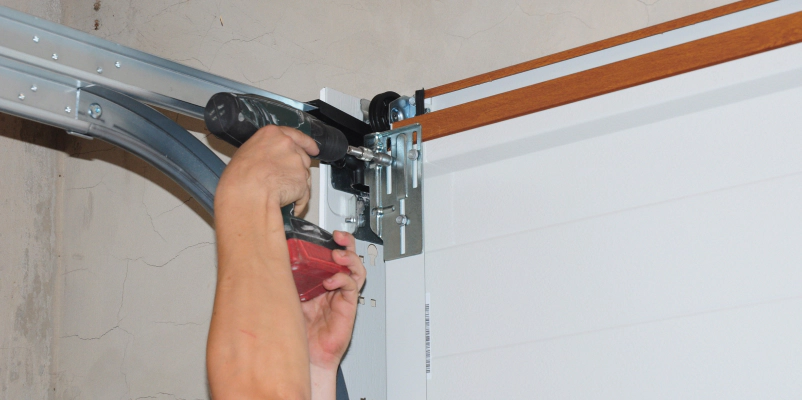 contractor installing a garage door brandon fl